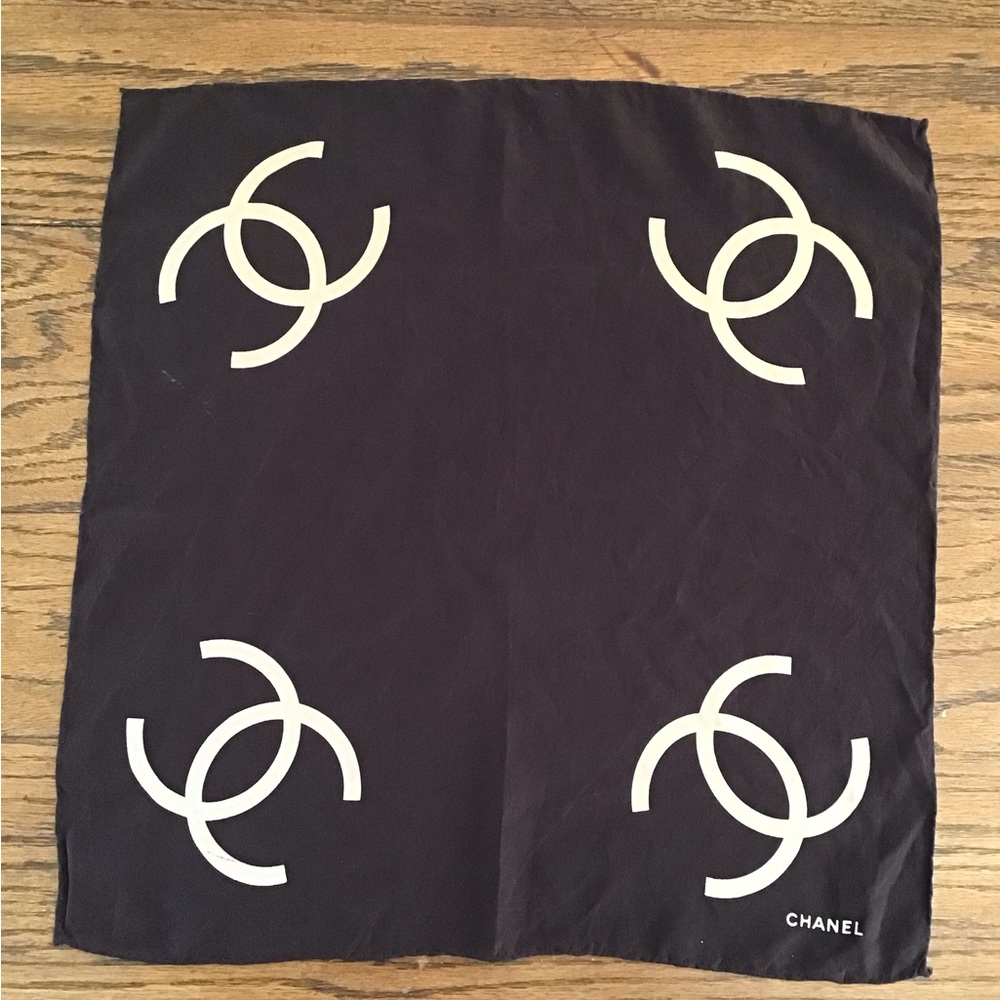 ***NFS Chanel CC Brown Silk Pocket Square Scarf RARE - Picture 1 of 4